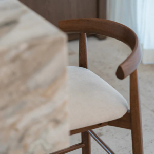 Barstoel Ella Walnoot