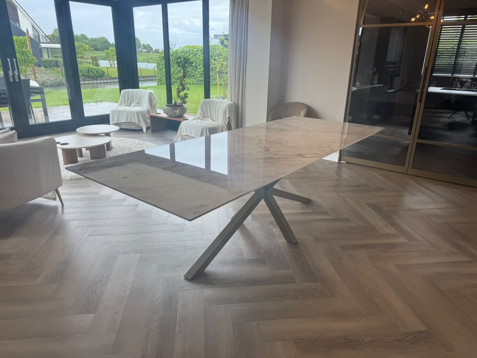 keramische marmerlook eettafel